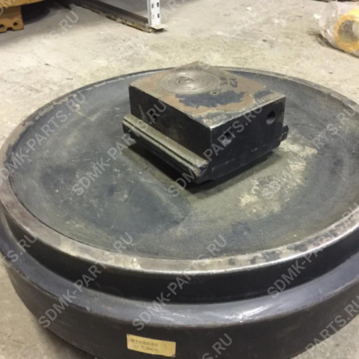 Колесо направляющее HITACHI ZX450 9165848